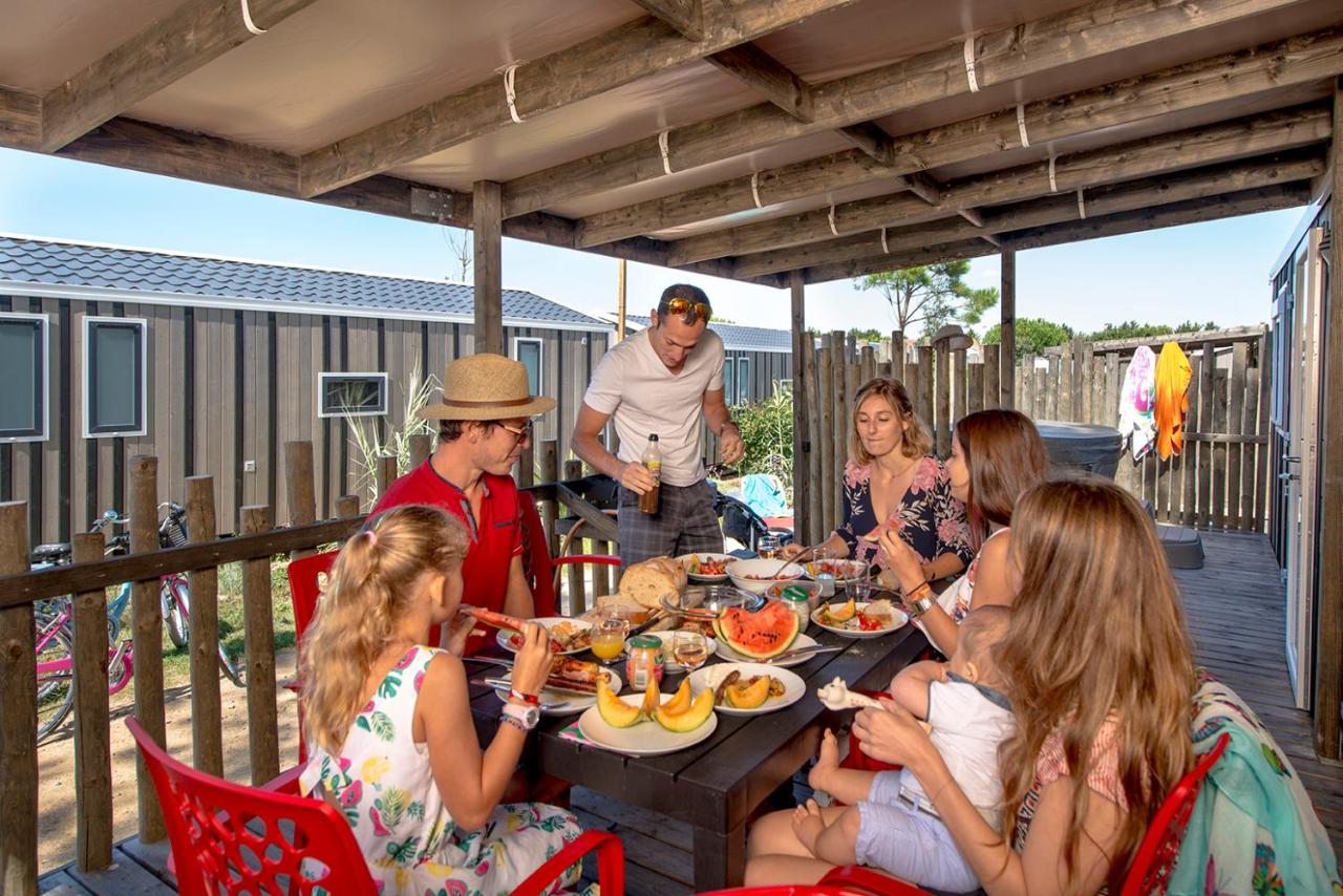 Camping L'Ocean Brem-Sur-Mer Bagian luar foto